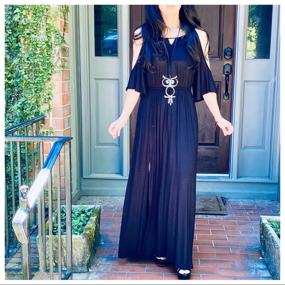 BLACK OFF THE SHOULDER GRECIAN MAXI DRESS - Picture 4 of 8